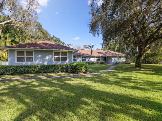 4790 16th Street, Indian River Farms Company S/D, Vero Beach, FL