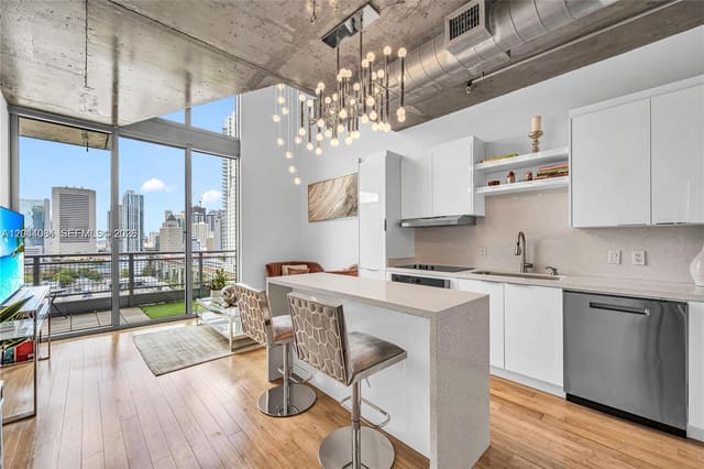 690 SW 1st Court 1709, Miami, FL 33130