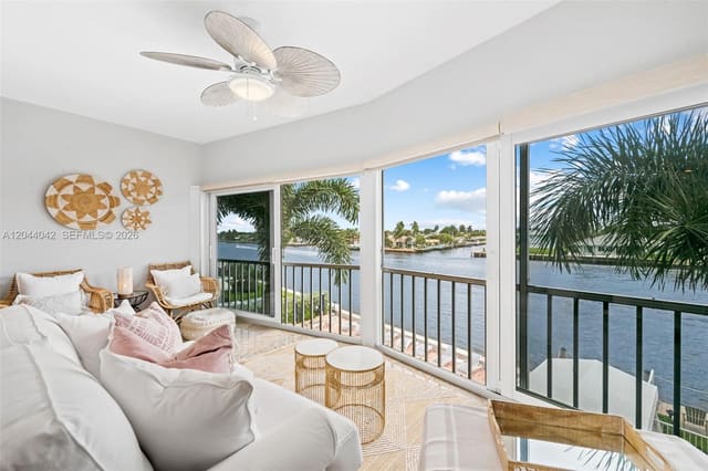 711 N Riverside Drive 302, sold in ZIP 33062, Pompano Beach, FL