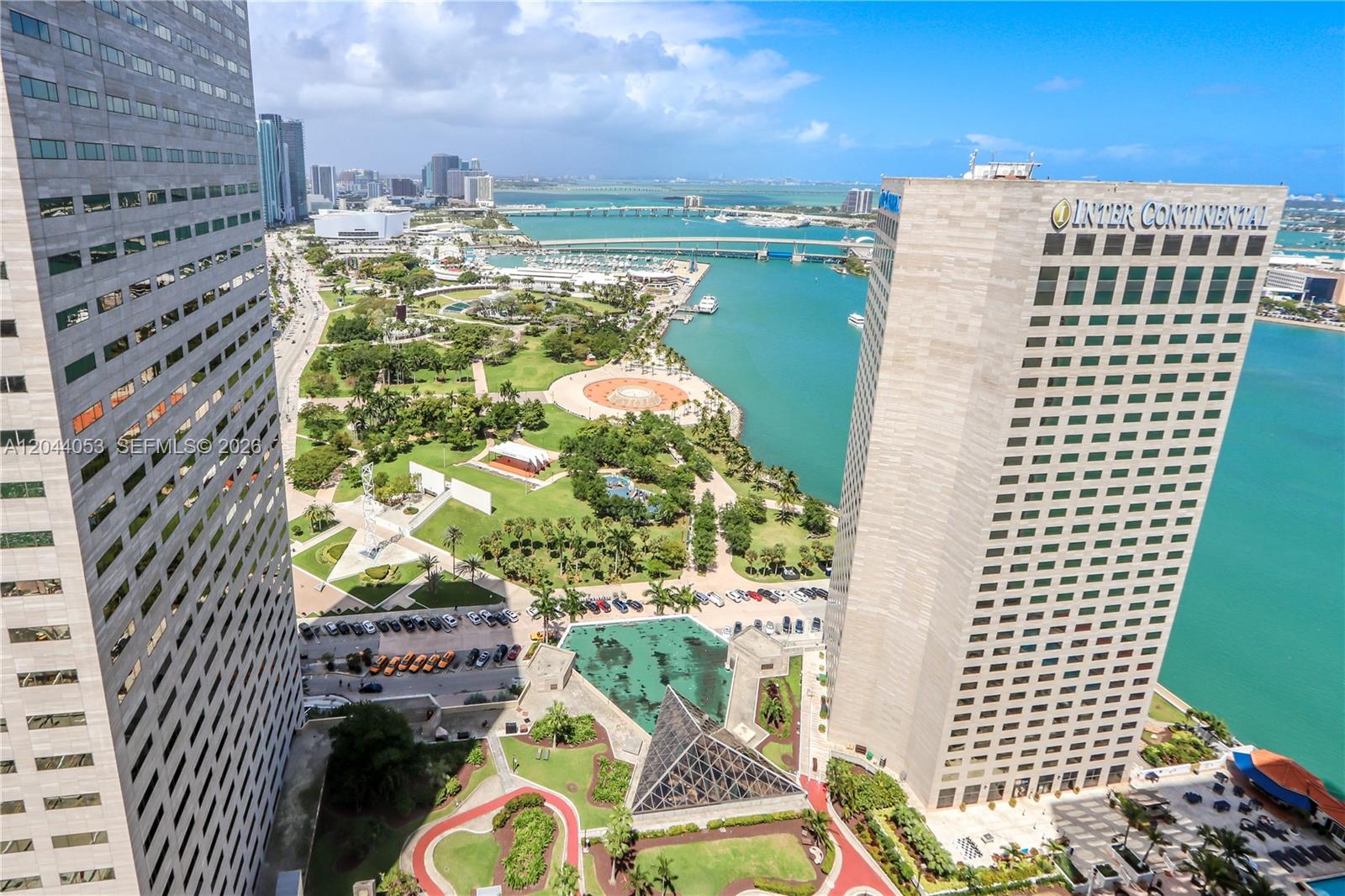 325 S Biscayne Boulevard 3616, Miami, FL 33131, Miami