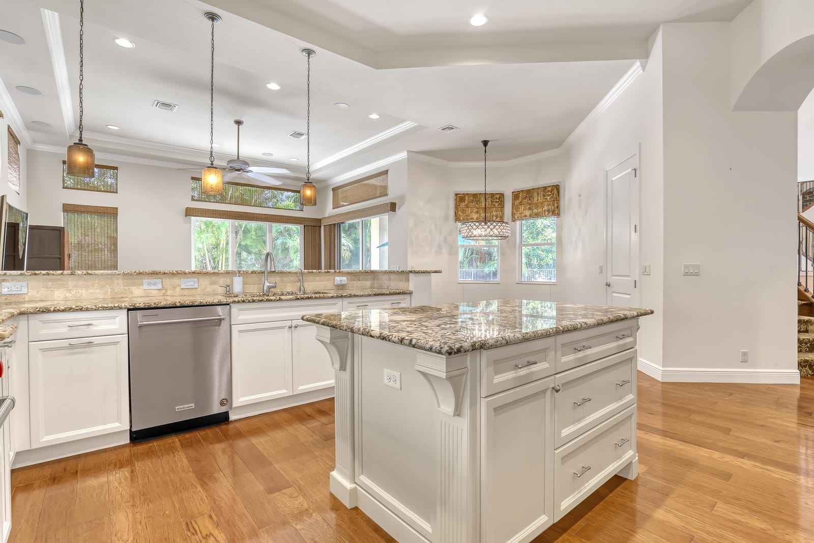 6464 Bellamalfi Street — photo 11