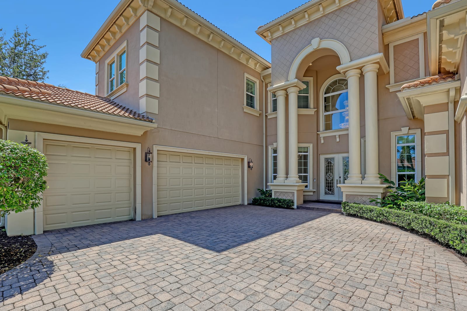 6464 Bellamalfi Street — photo 4