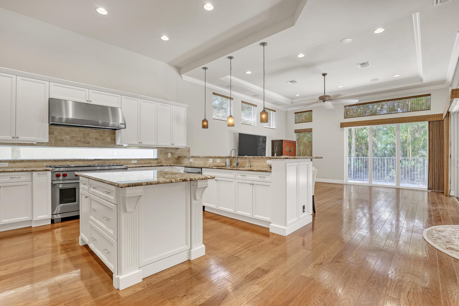 6464 Bellamalfi Street — photo 7