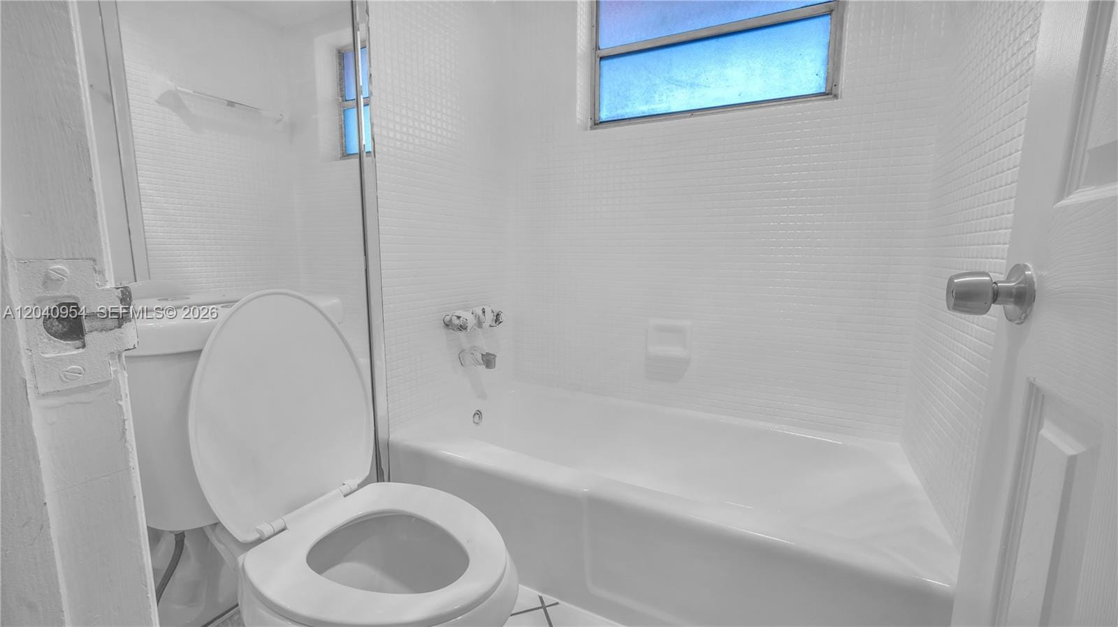 251 NE 187th Street 830 — photo 9