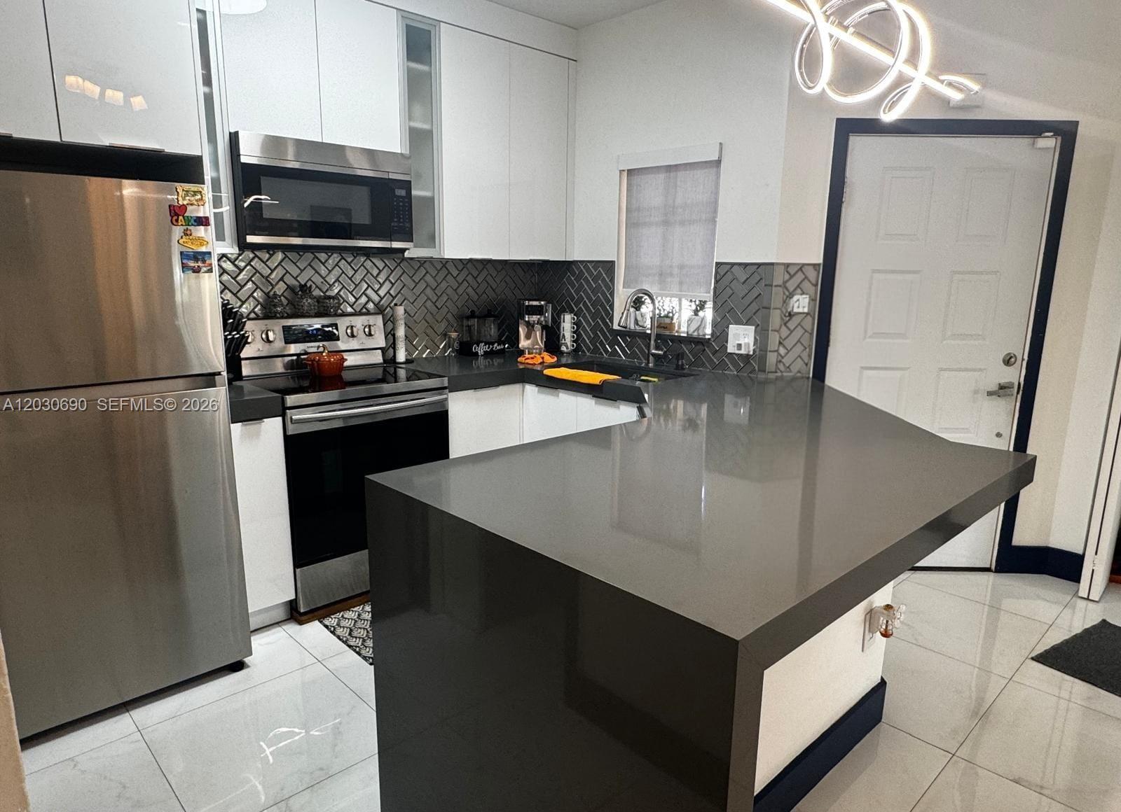 18306 NW 68th Avenue A, Hialeah, FL 33015, Hialeah