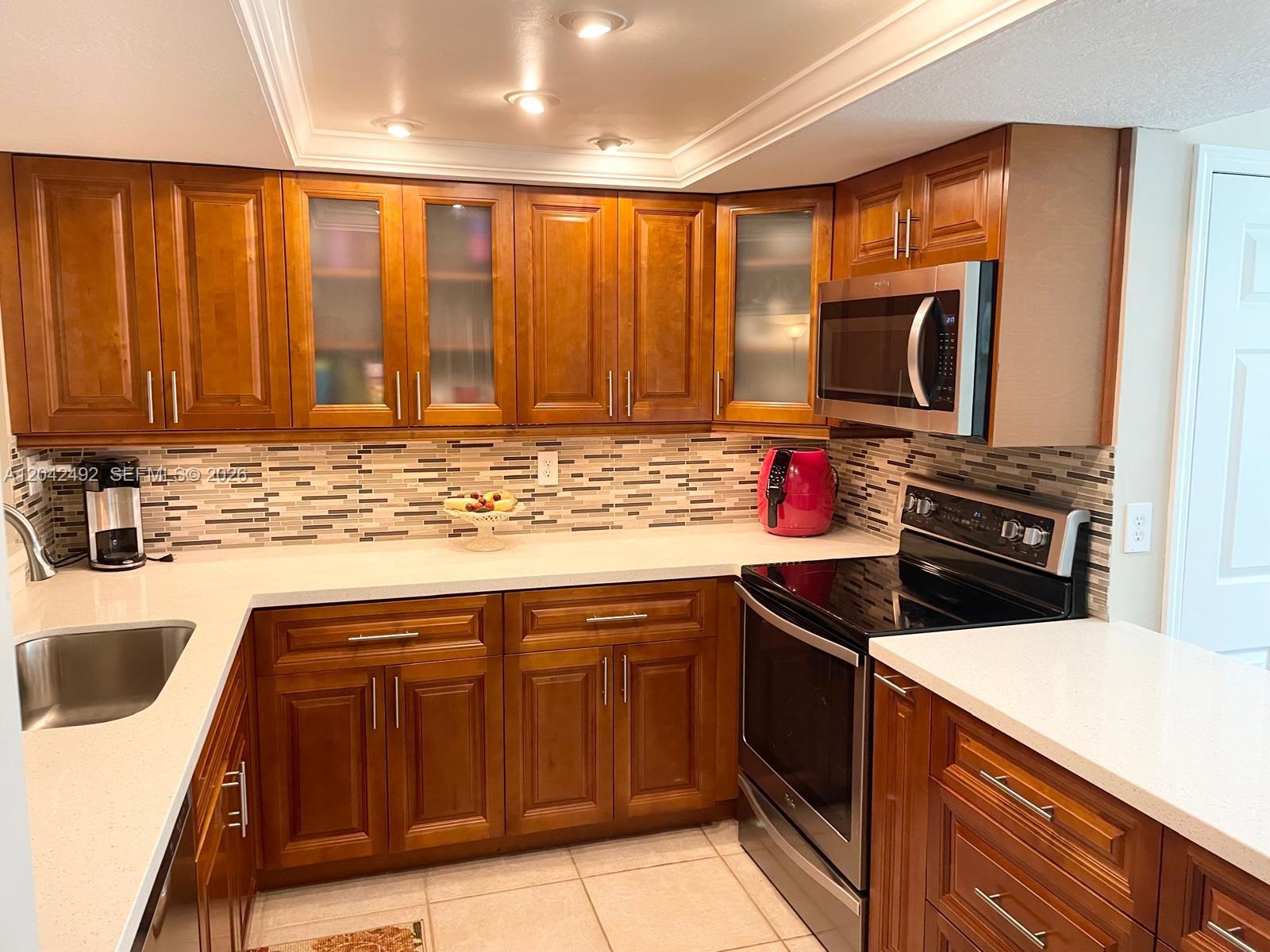 9520 Seagrape Drive 106 — photo 7