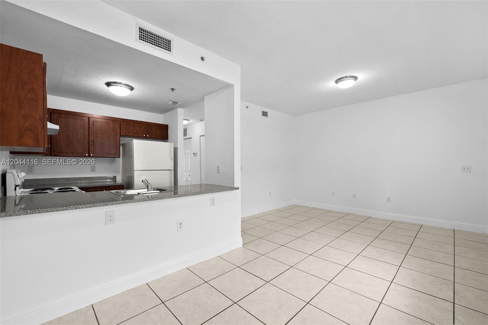 2421 W 78th Street 104, Hialeah, FL 33016, Hialeah