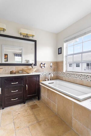 2725 NE 8th Avenue 118, Wilton Manors, FL 33334 photo 18