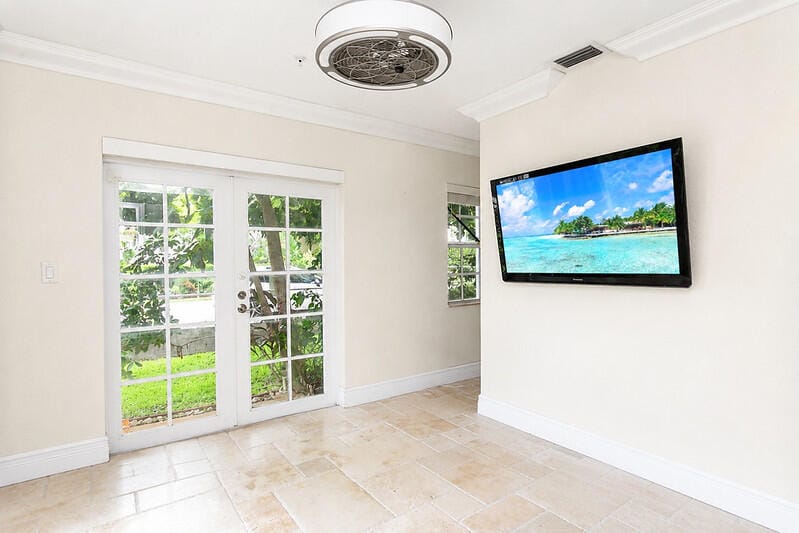 2725 NE 8th Avenue 118, Wilton Manors, FL 33334 photo 22