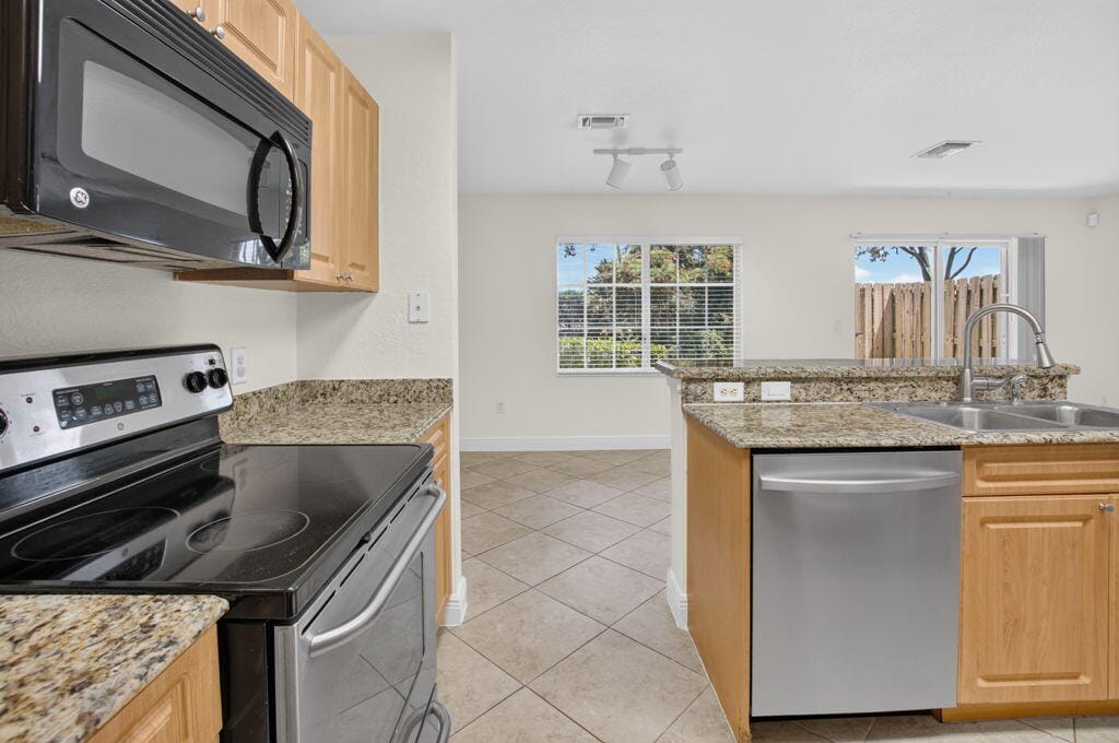 6689 Old Farm Trail, Boynton Beach, FL 33437 photo 8