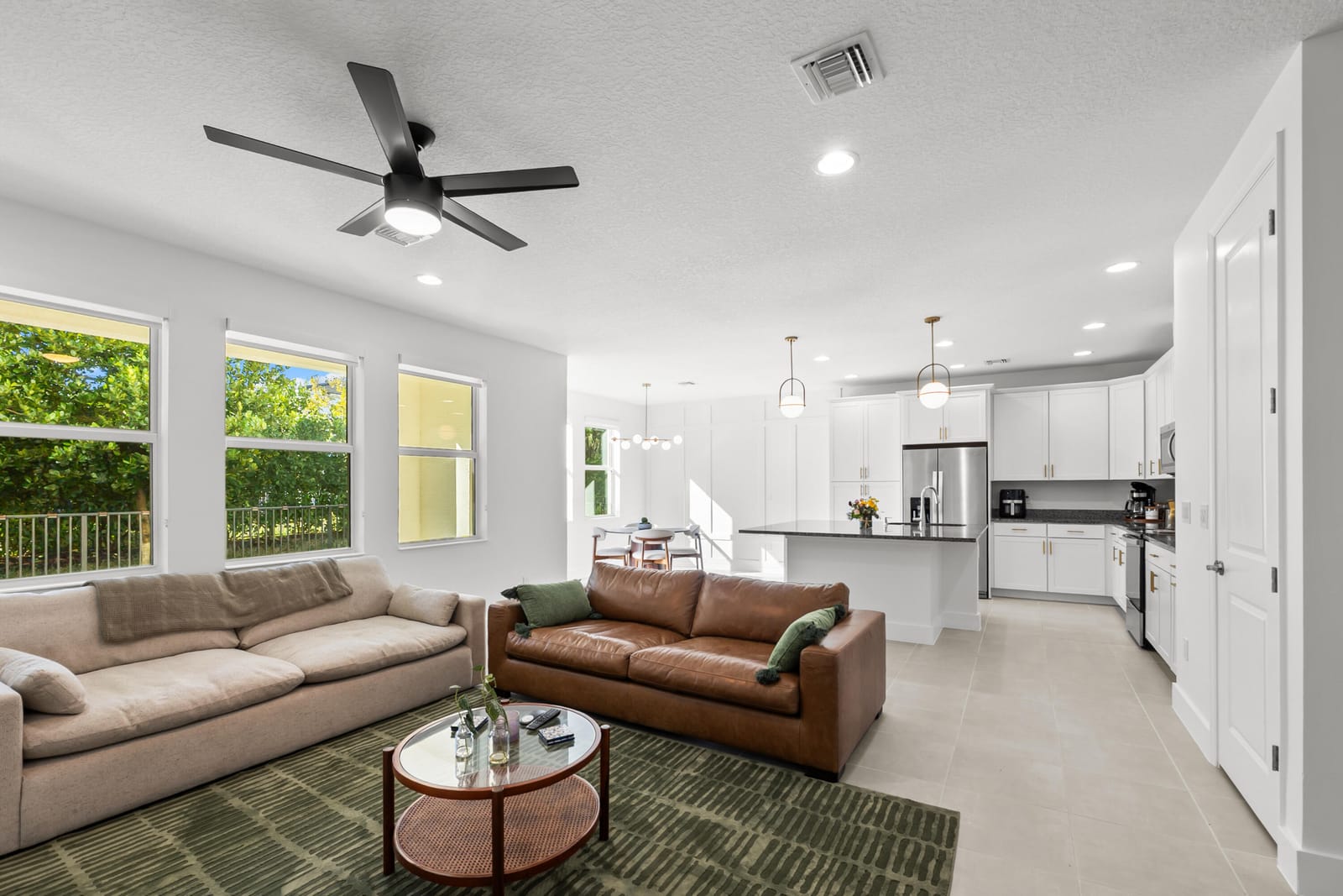 16330 Oakview Drive — photo 3