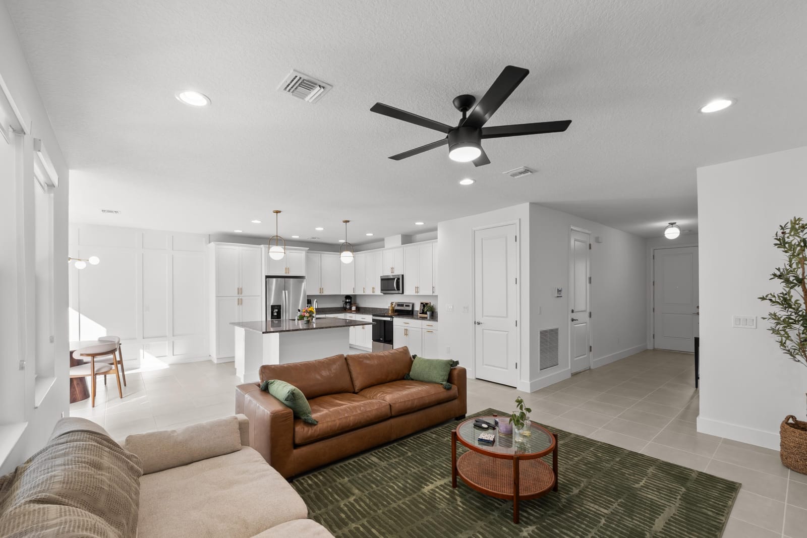 16330 Oakview Drive — photo 4