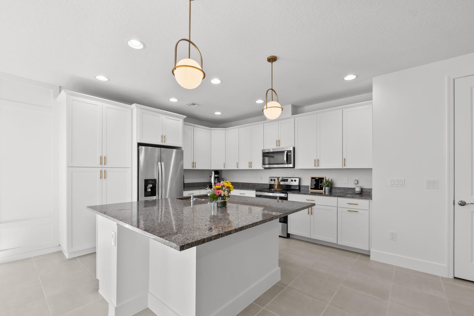 16330 Oakview Drive — photo 5