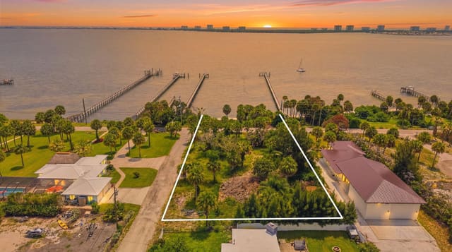 12349 S Indian River Drive, Jensen Beach, FL 34957