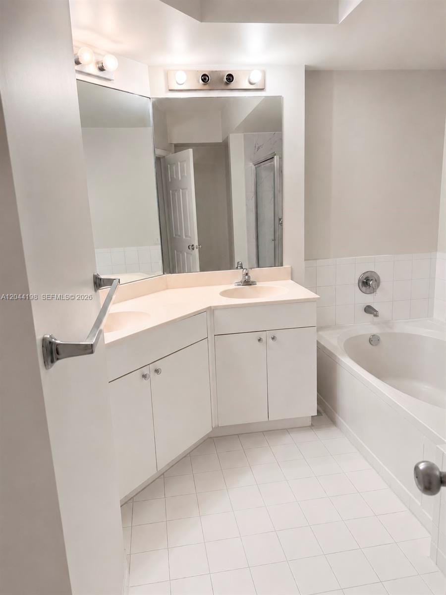 17145 N Bay Road 4307, Sunny Isles Beach, FL 33160 photo 5