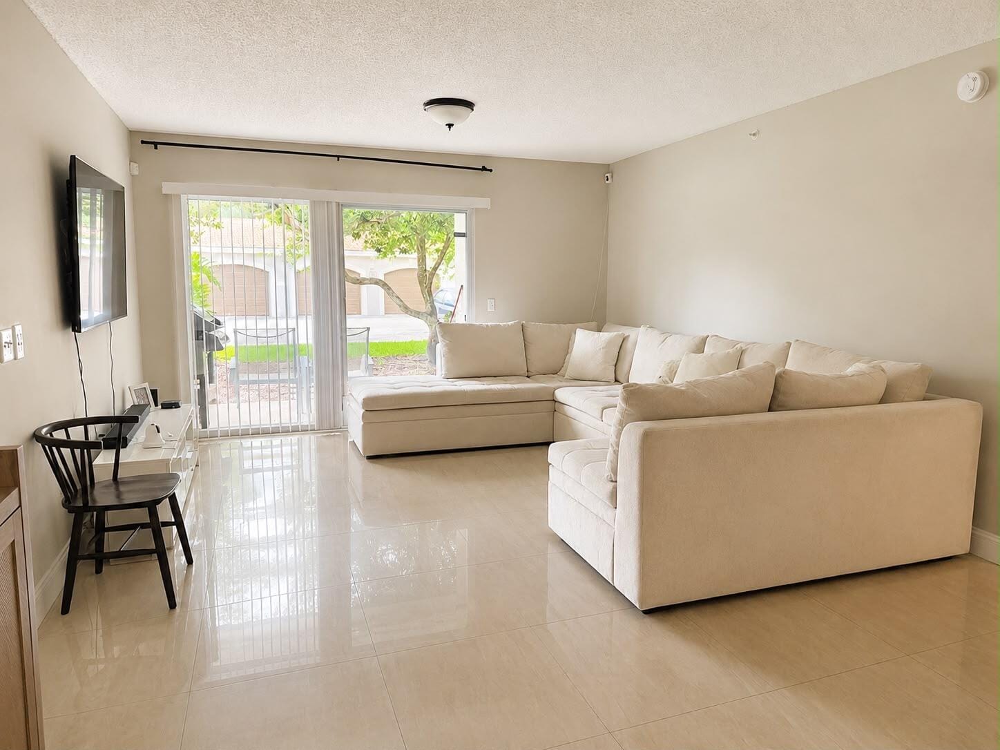 5045 Wiles Road 105 — photo 2