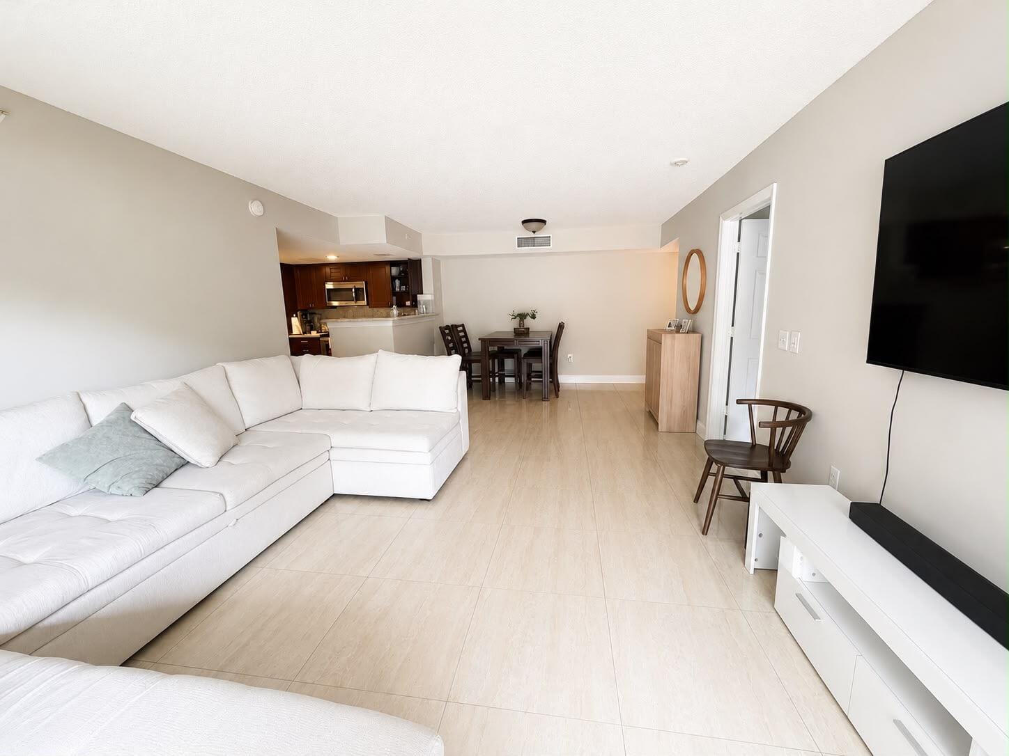 5045 Wiles Road 105 — photo 3