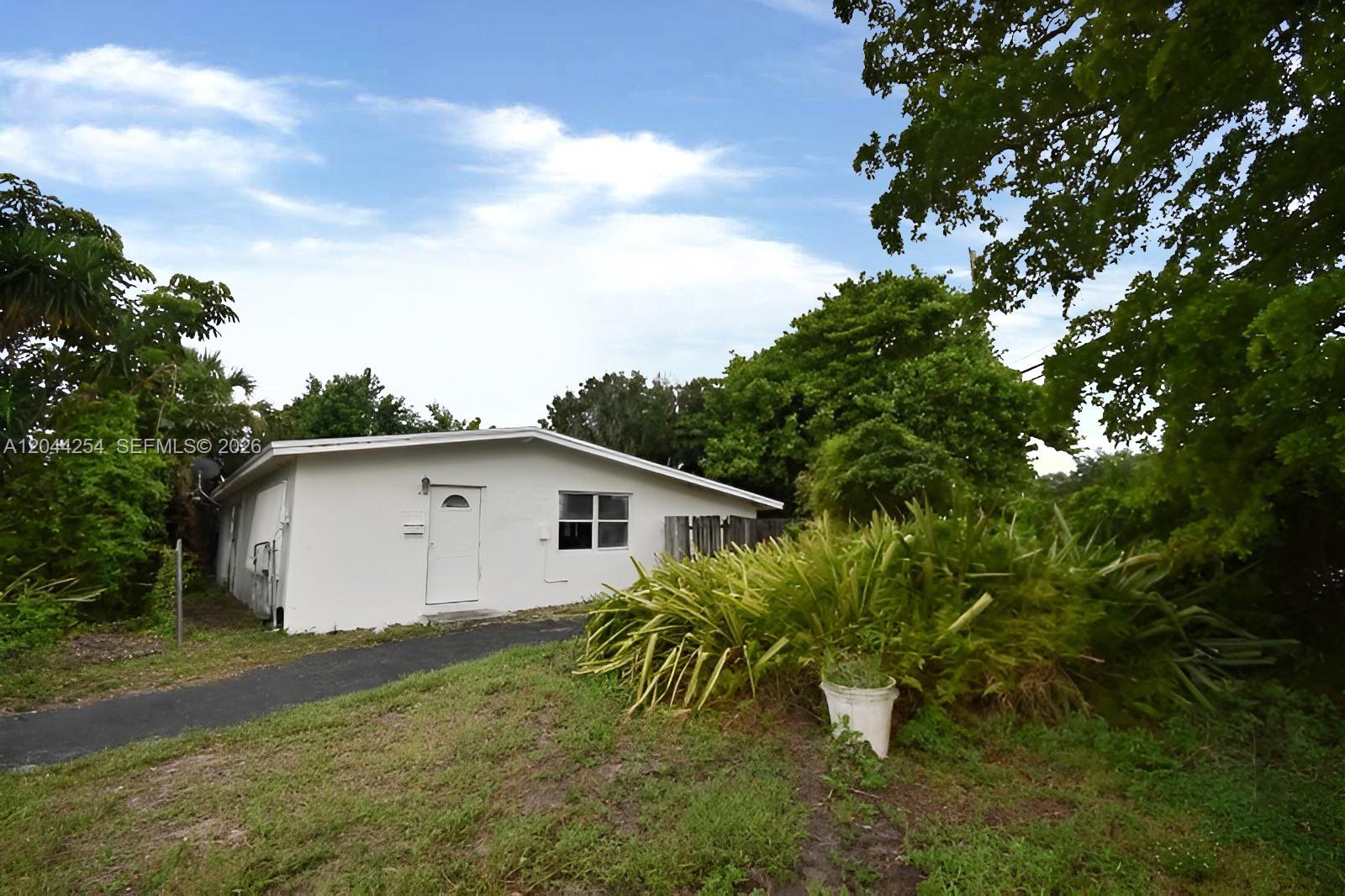 2800 Davie Boulevard, Fort Lauderdale, FL 33312