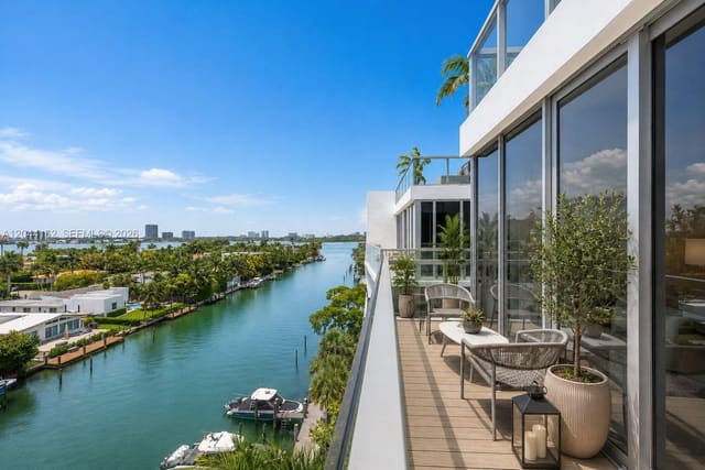 9940 W Bay Harbor Drive 7H-S, Bay Harbor Islands, FL 33154