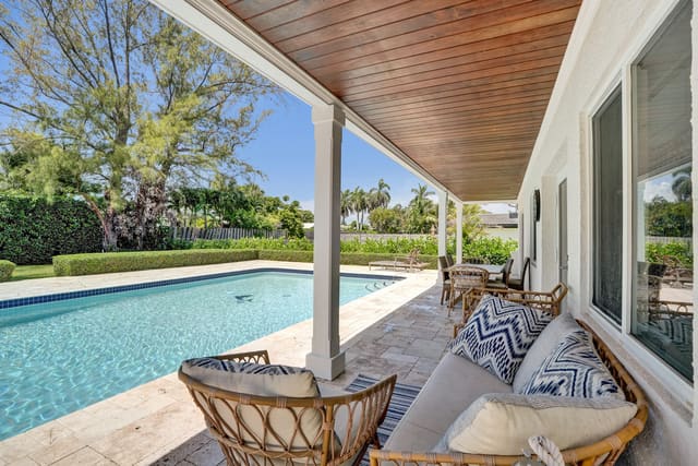 248 Codrington Drive, Lauderdale-By-The-Sea, FL 33308