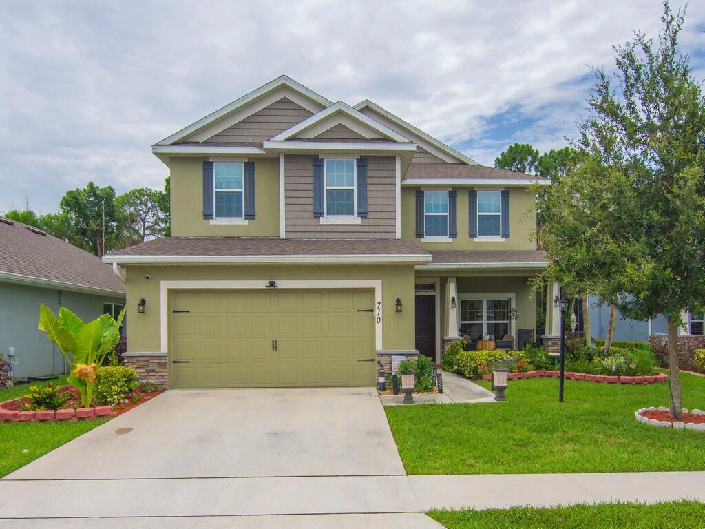 710 NE Turtleback Trail, Port St. Lucie, FL 34983