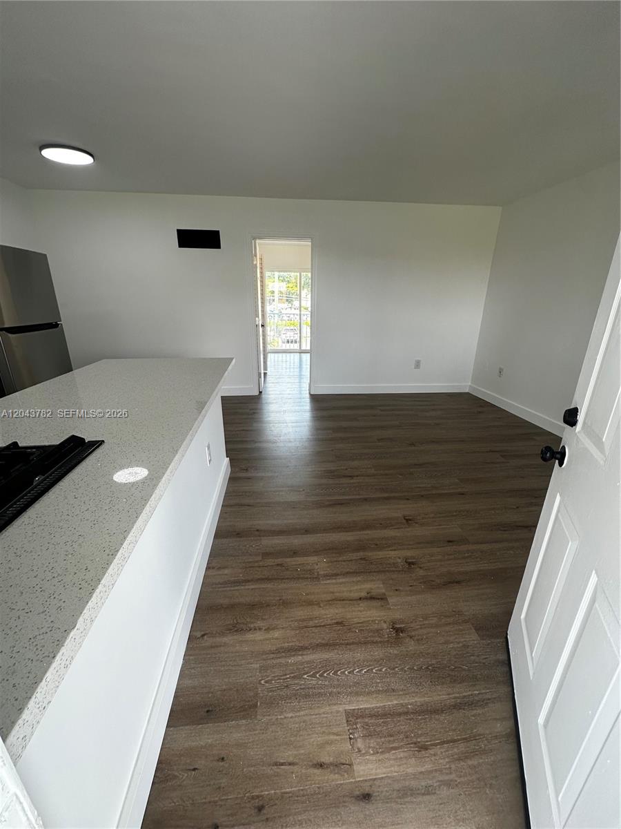 1255 W 49th Place E205, Hialeah, FL 33012, Hialeah