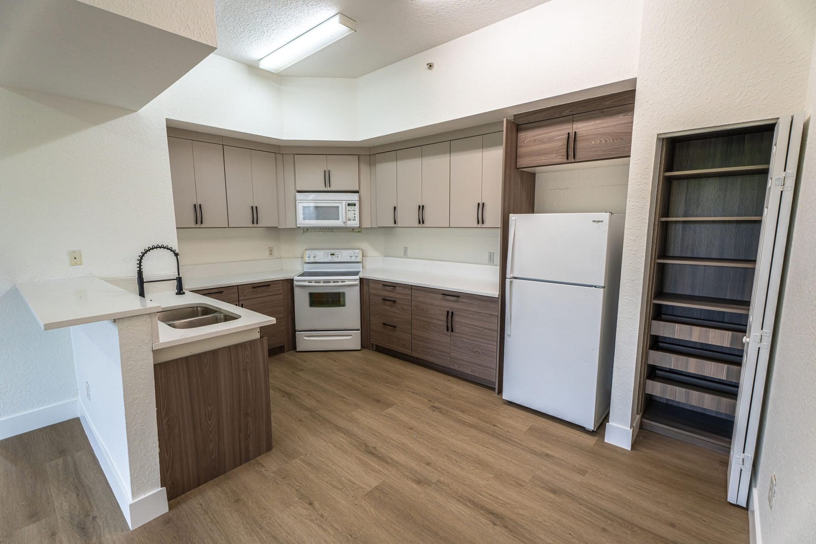 2801 Riverside Drive 301-s — photo 3