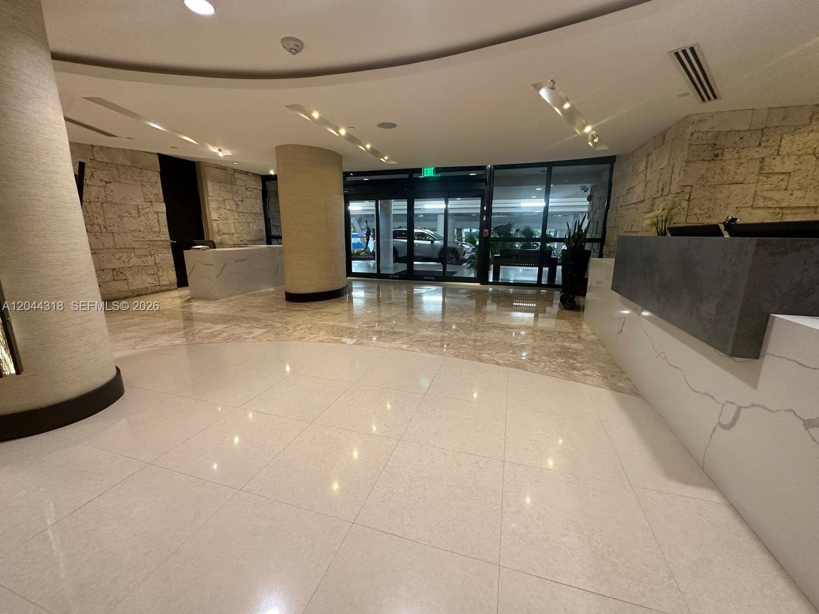2555 Collins Avenue 2006, Miami Beach, FL 33140 photo 16