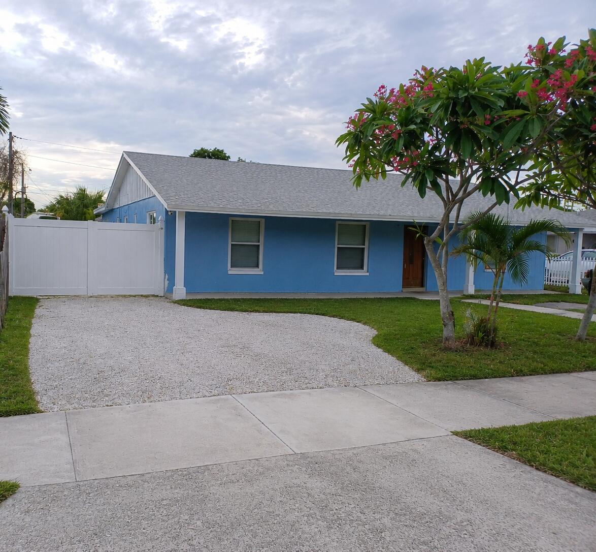 3308 Lake Avenue, West Palm Beach, FL 33405, West Palm Beach