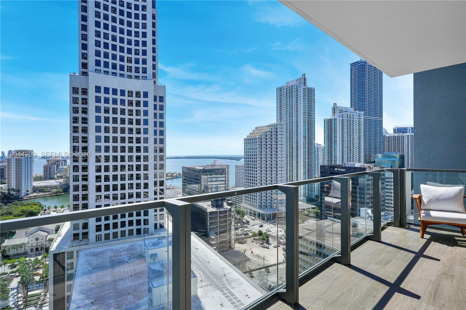 68 SE 6th Street 2005, Miami, FL 33131, Miami