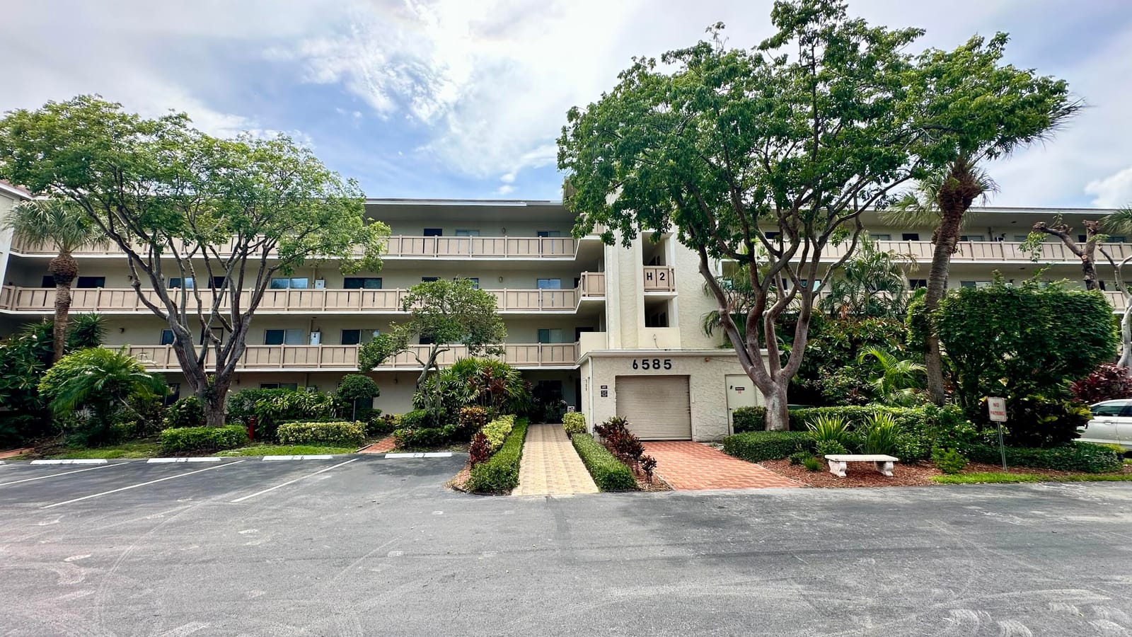6585 Kensington Lane Apt 207, Delray Beach, FL 33446 photo 24