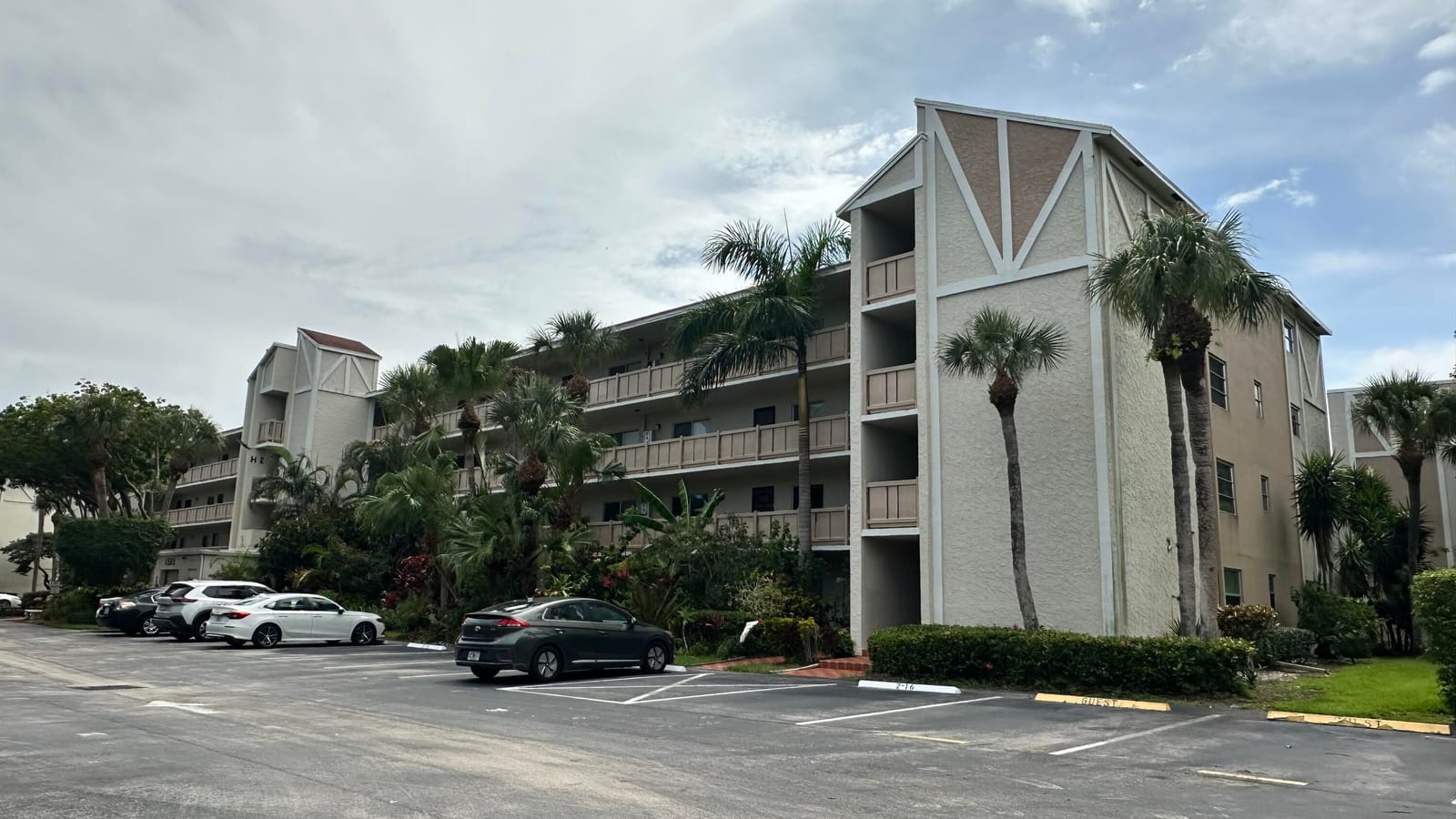 6585 Kensington Lane Apt 207, Delray Beach, FL 33446 photo 25