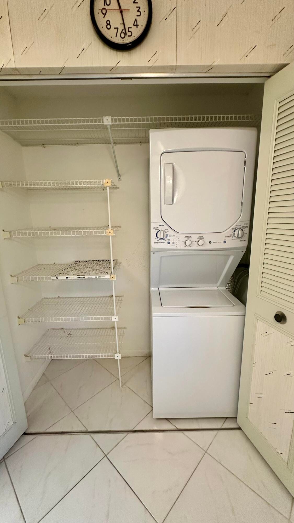 6585 Kensington Lane Apt 207 — photo 8