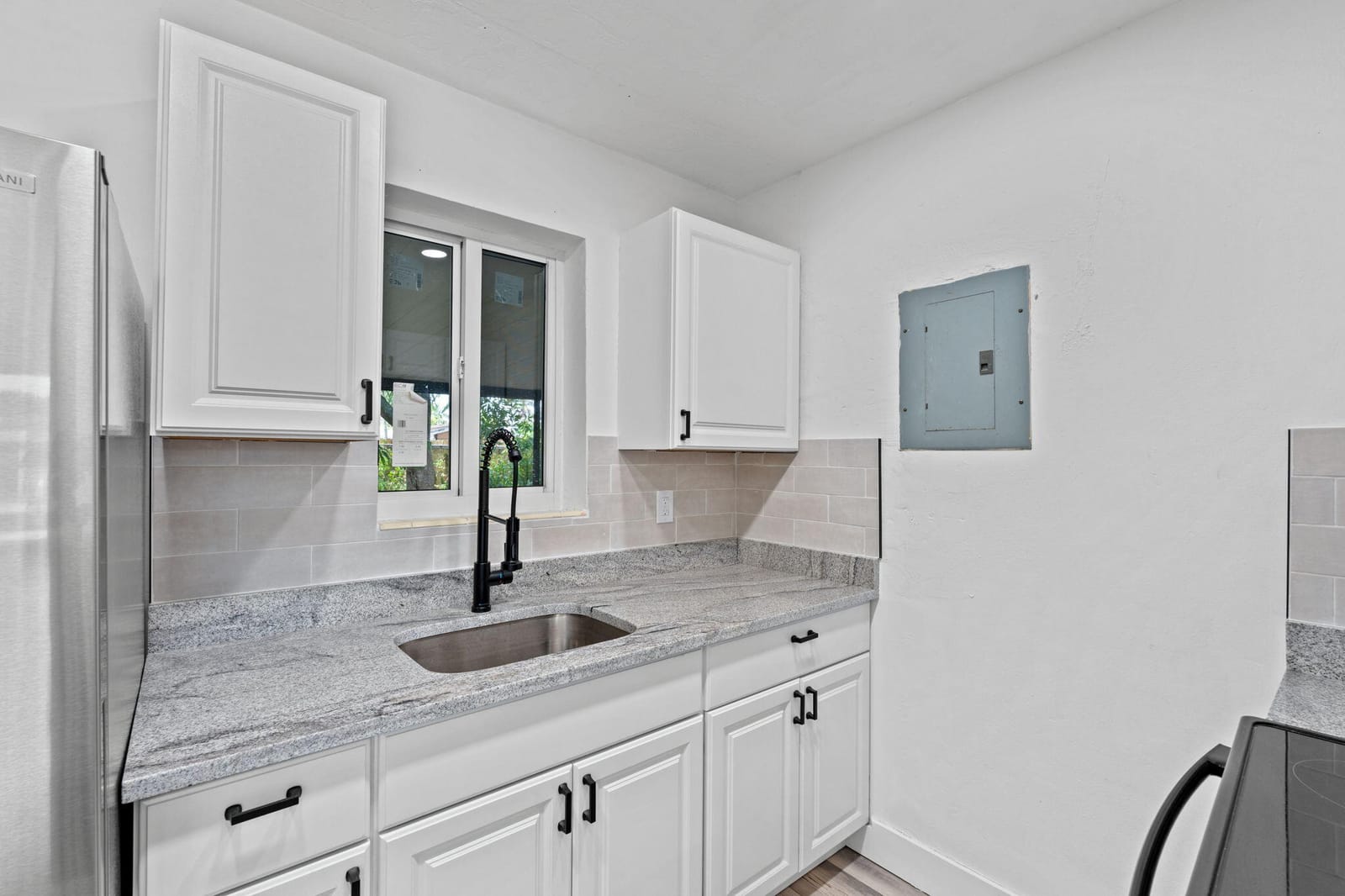 2029 Ardmore Road — photo 10