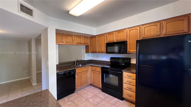 757 NW 92nd Avenue 757, Colonnades Condo, Plantation, FL