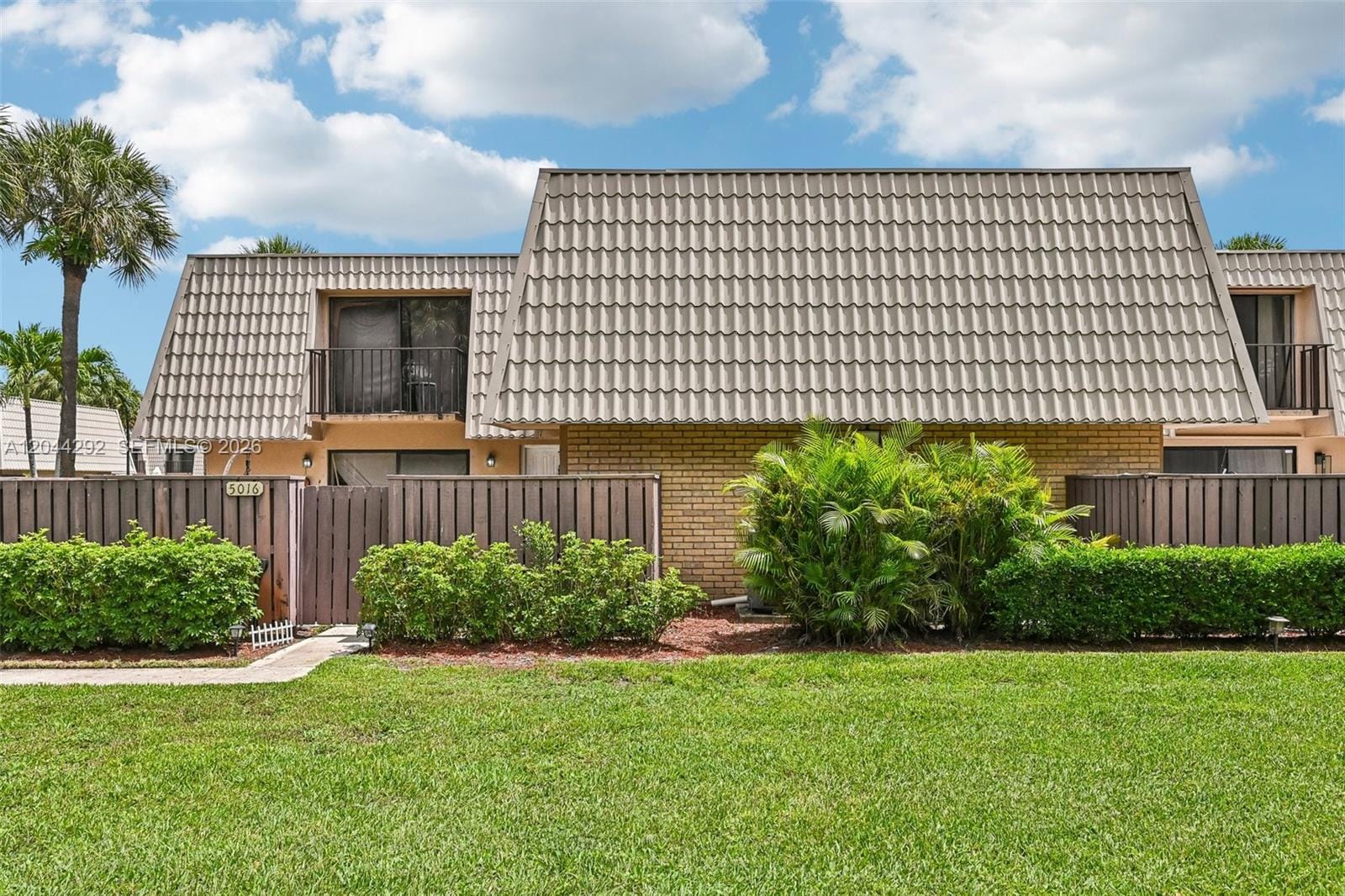 5016 50th Way, West Palm Beach, FL 33409 photo 2