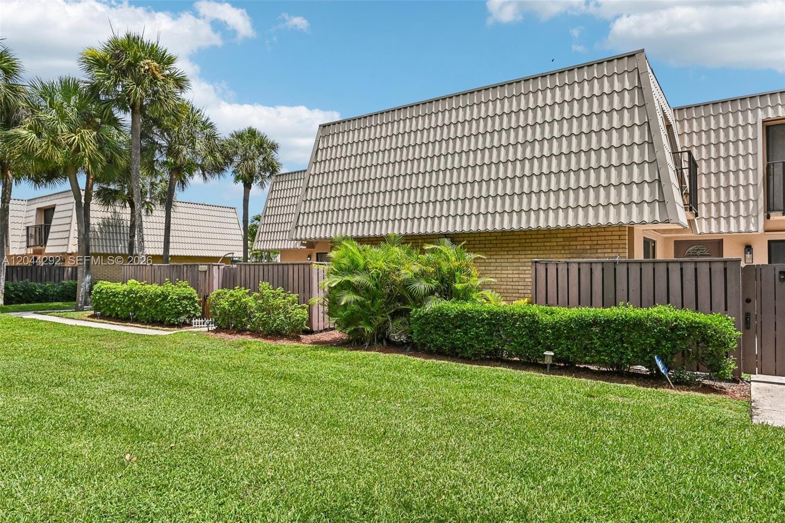 5016 50th Way, West Palm Beach, FL 33409 photo 4