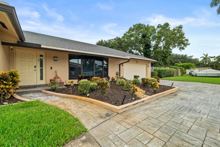 2409 SW 27th Avenue — photo 4