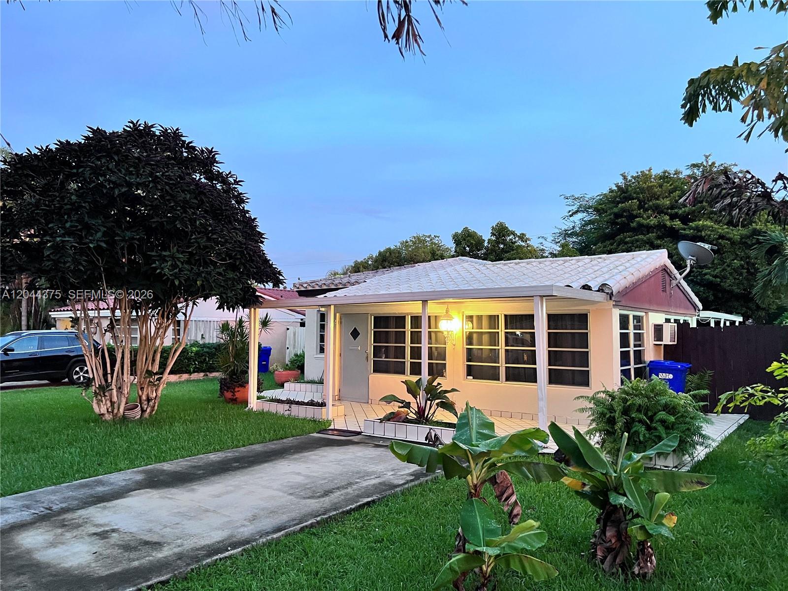 2082 NE 180th Street 2082, North Miami Beach, FL 33162, North Miami Beach