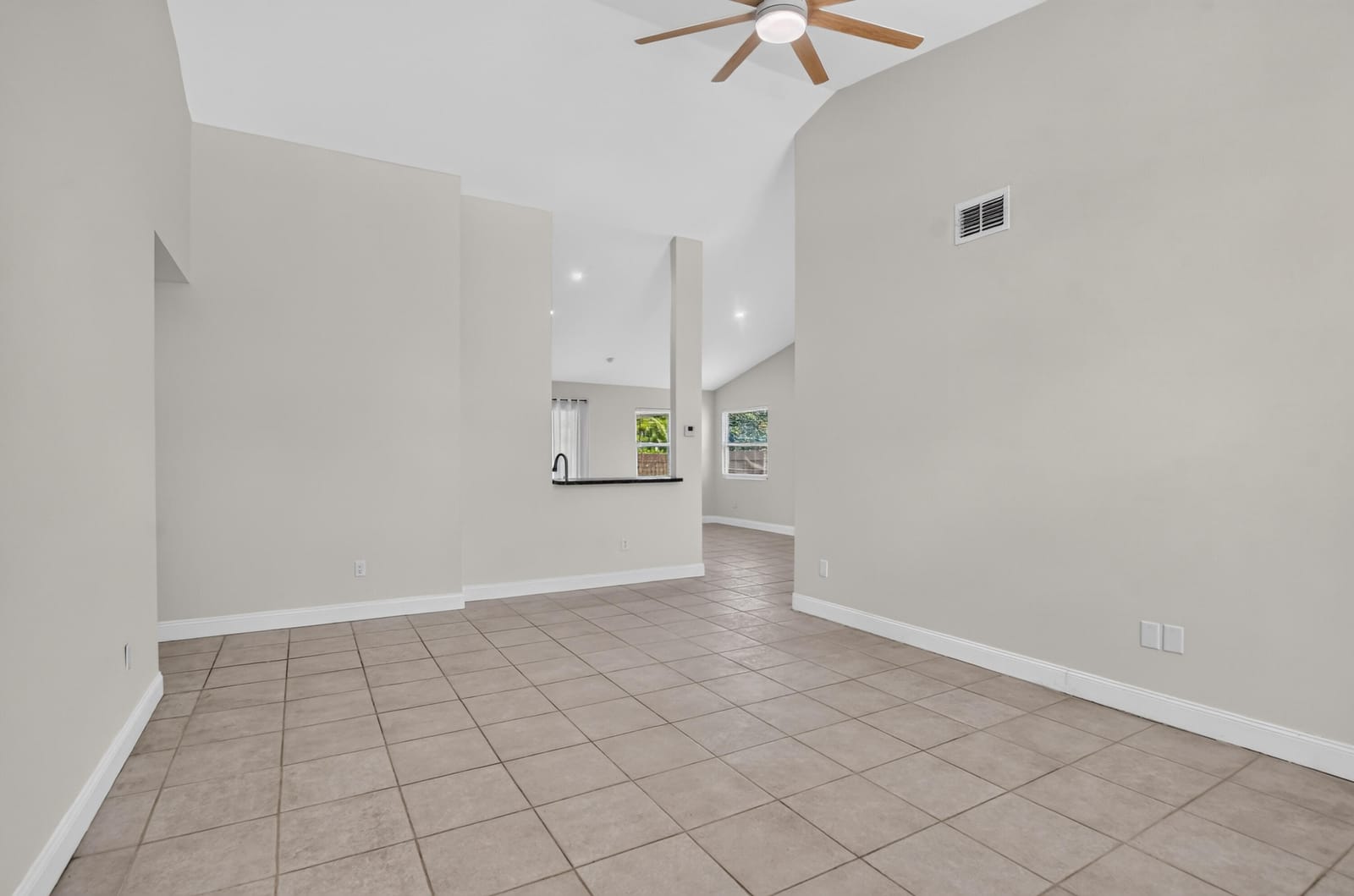 23172 Bentley Place — photo 4
