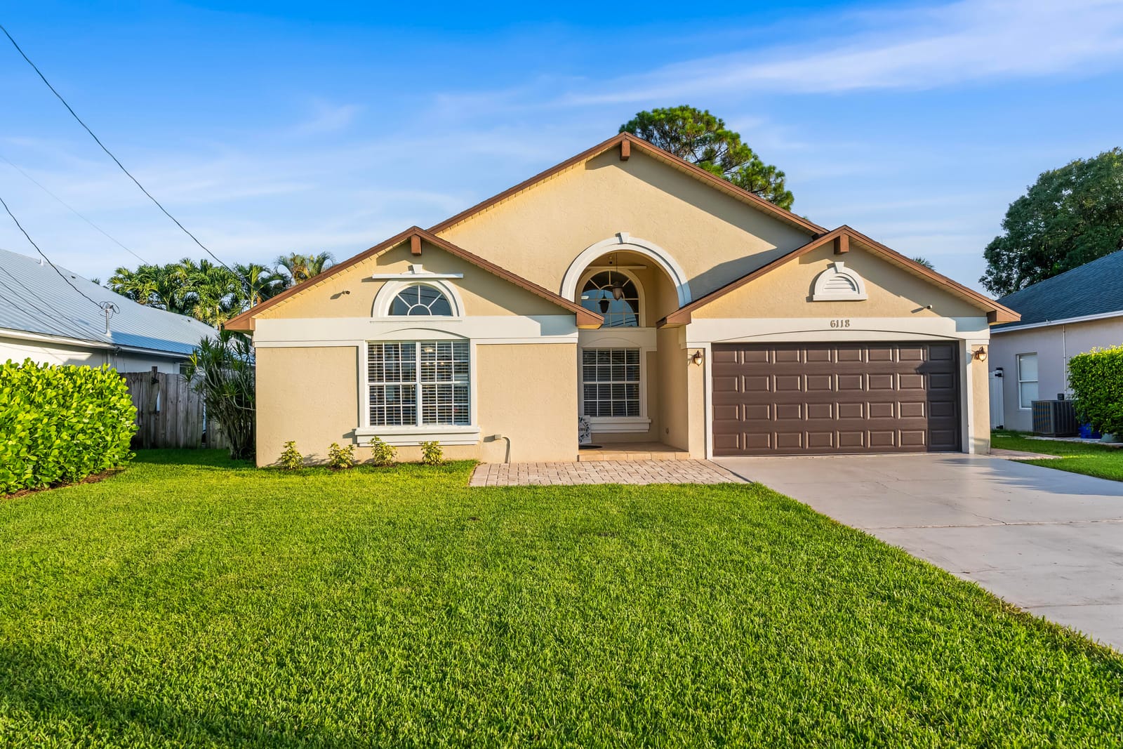 6118 Pompano Street — photo 1