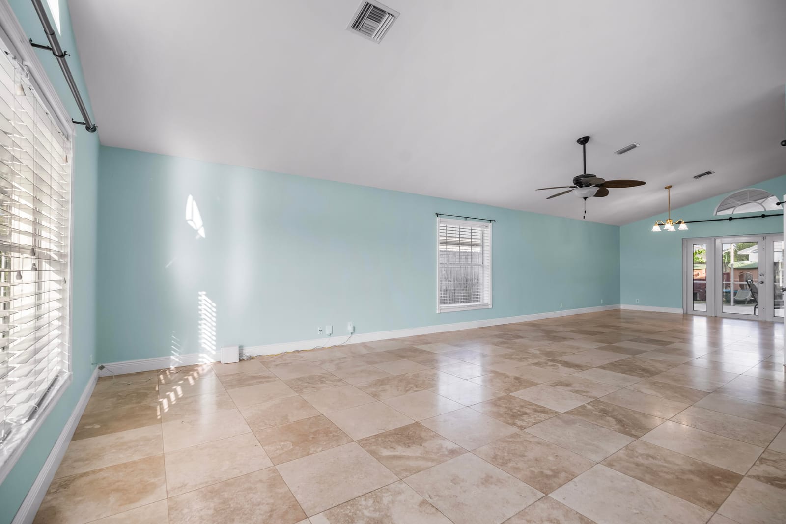 6118 Pompano Street — photo 7