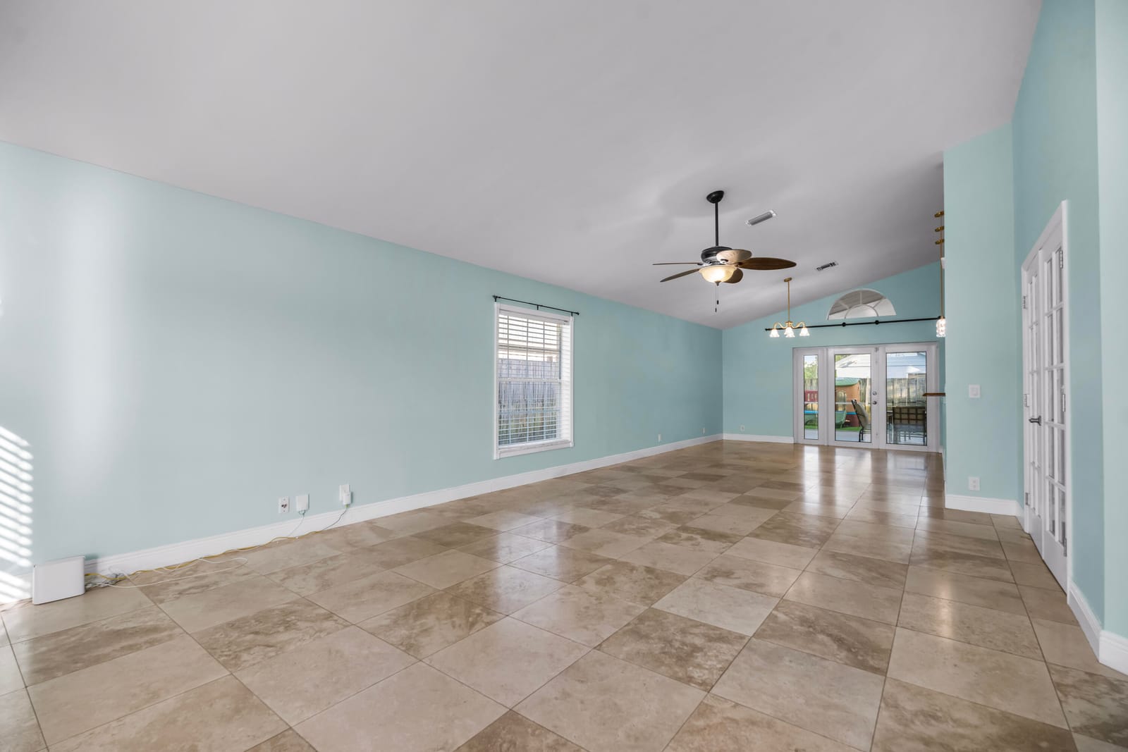 6118 Pompano Street — photo 9