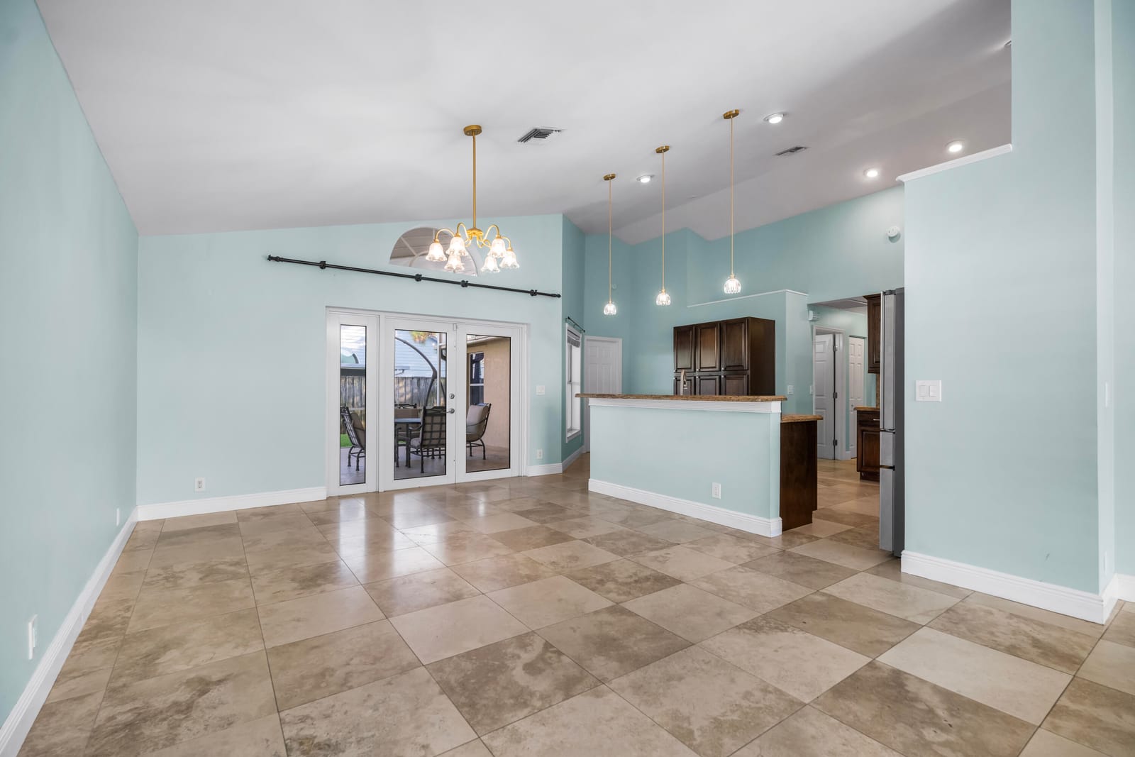 6118 Pompano Street — photo 10
