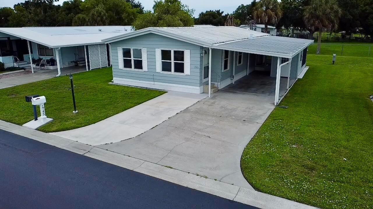 1745 SW 35th Circle — photo 3