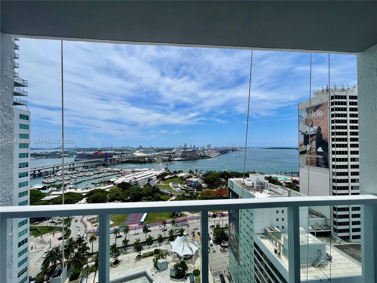 253 NE 2nd Street 2409, Miami, FL 33132 photo 13