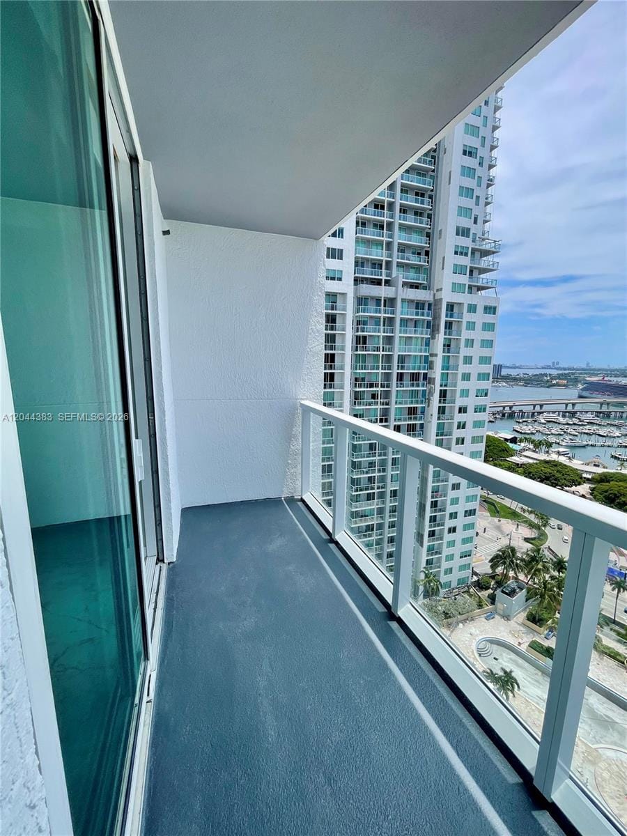253 NE 2nd Street 2409, Miami, FL 33132 photo 16