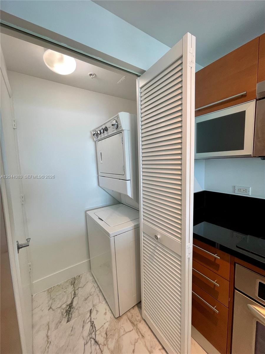 253 NE 2nd Street 2409 — photo 9