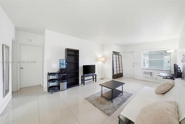 1100 NE 9th Avenue 105, Fort Lauderdale, FL 33304
