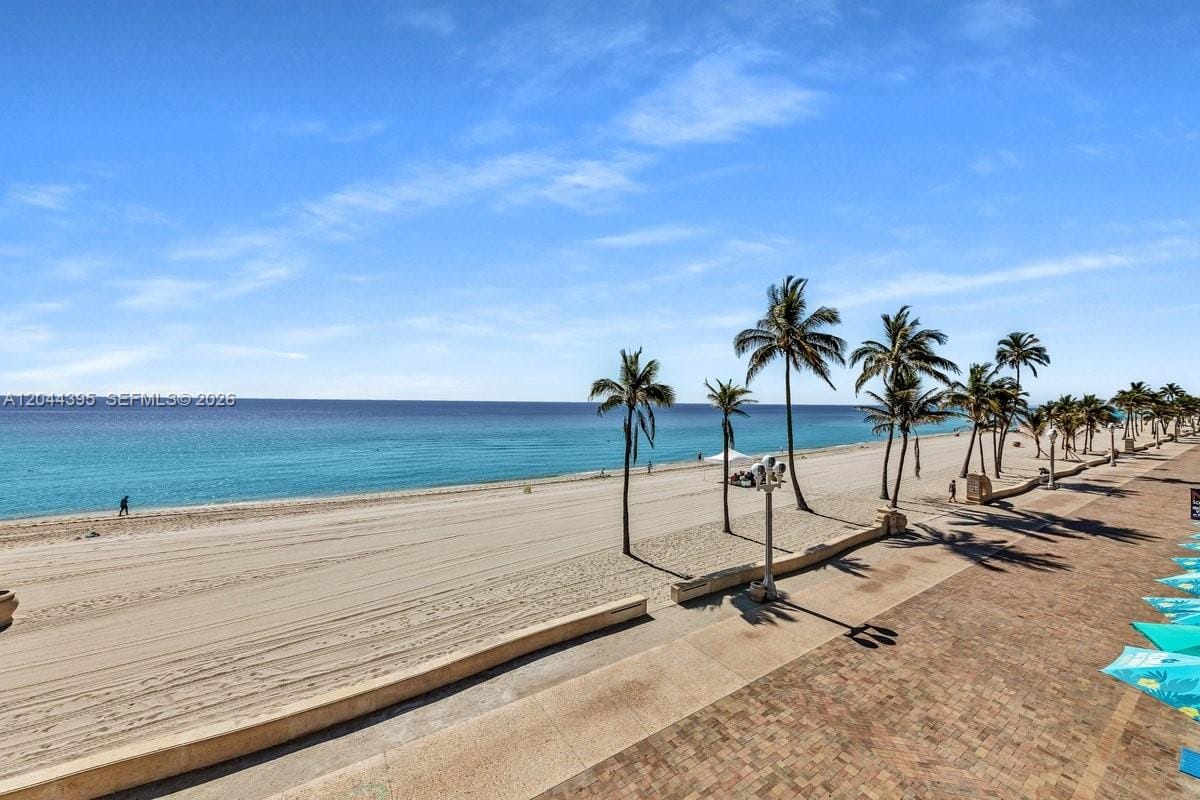 3111 N Ocean Drive 904 — photo 3